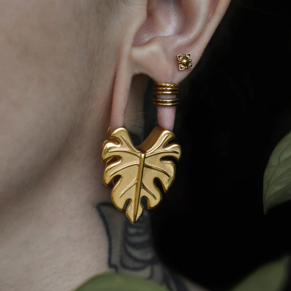 Vanku 2PCS Leaves Open Saddle  - Body Jewelry Hangers review and price